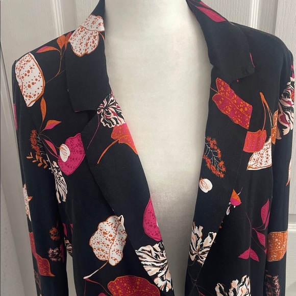 Yest Black Floral Jacket/Blazer Lightly Padded Shoulders Self Tie Belt Size 4 - Picture 2 of 16